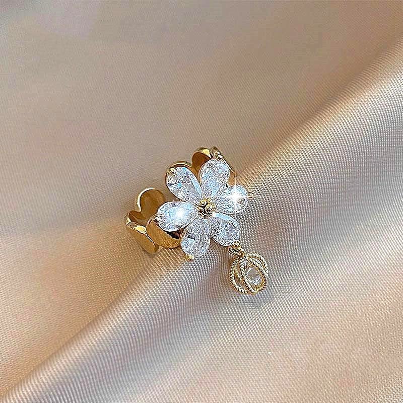 Gold & Crystal Flower Ring