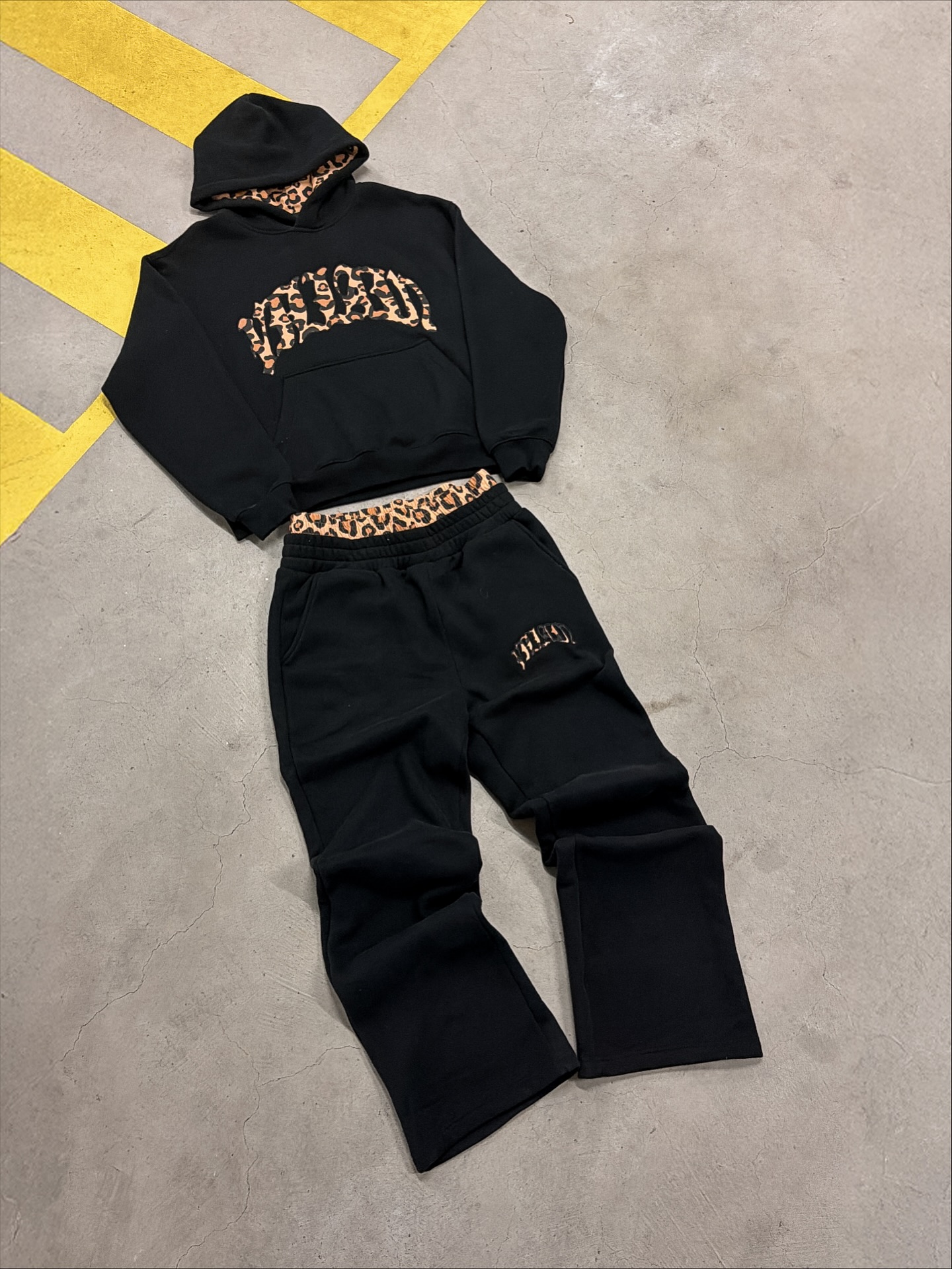 LEO TRACKSUIT BLACK