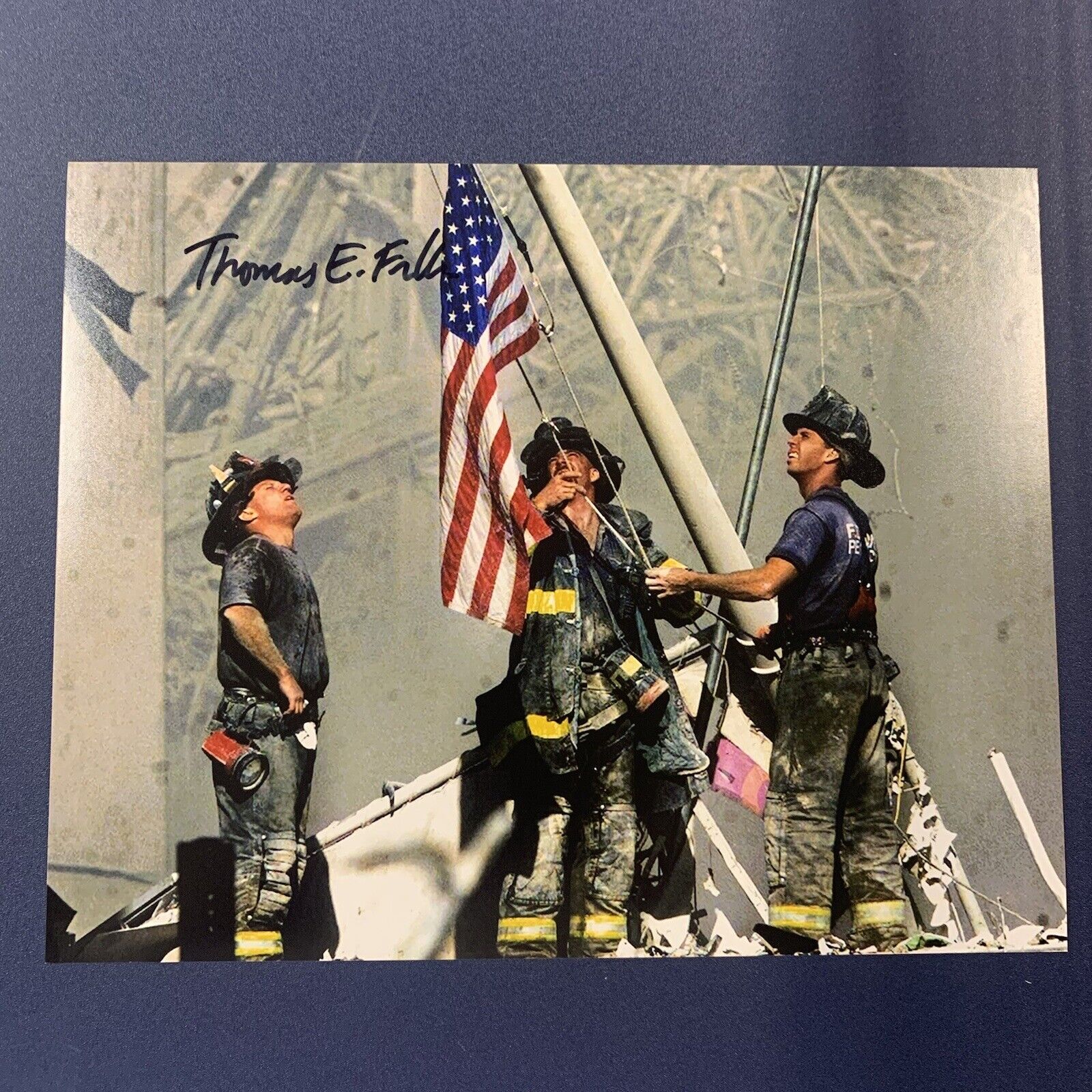 THOMAS E FRANKLIN SIGNED 8x10 Photo Poster painting AUTOGRAPHED 9/11 FIREFIGHTER Photo Poster painting COA