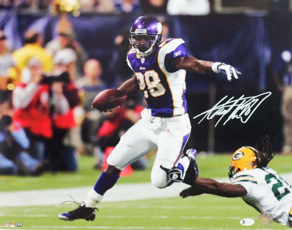 Adrian Peterson Signed Vikings 16x20 Running HM Photo Poster painting - Beckett W Auth *White