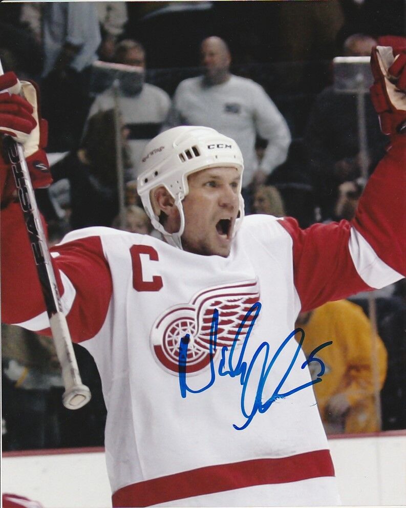 NICKLAS LIDSTROM SIGNED DETROIT RED WINGS 8x10 Photo Poster painting #2 NICK Autograph