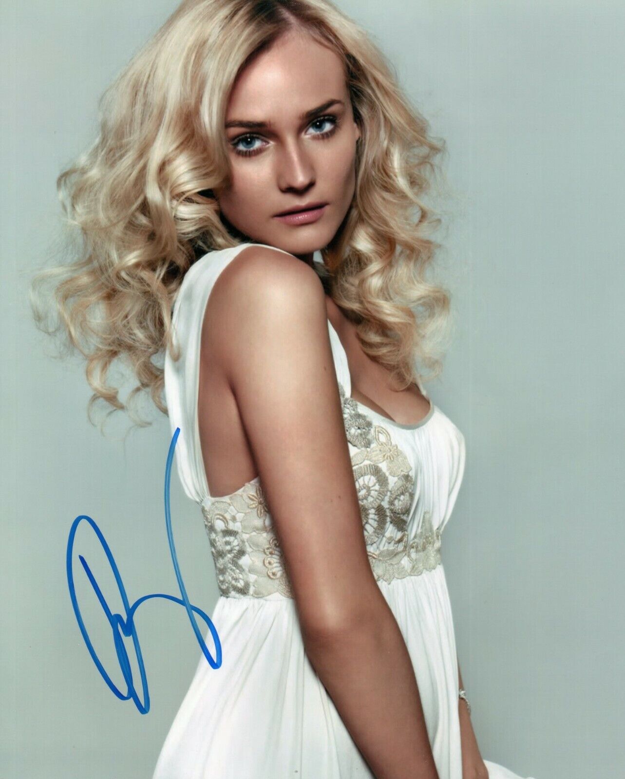 Autographed Diane Kruger signed 8 x 10 Photo Poster painting Excellent Condition