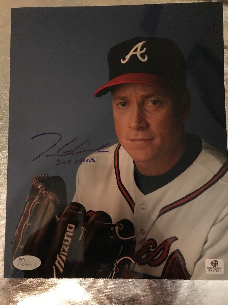 TOM GLAVINE Signed 8 x10 Photo Poster painting w/ JSA COA & 305 Wins