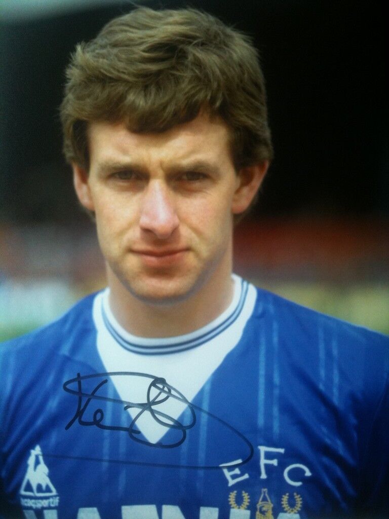 KEVIN SHEEDY - EVERTON LEGEND - BRILLIANT SIGNED COLOUR Photo Poster painting