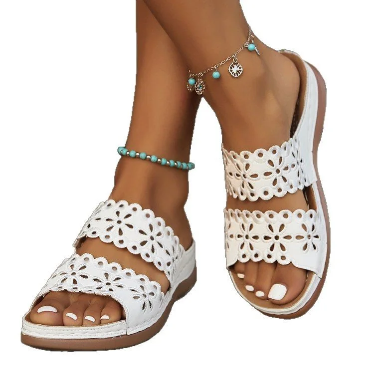 Yyvonne Southeast Asia Flower Slope And Hollow Large-Size Slippers Women Cool Slippers High