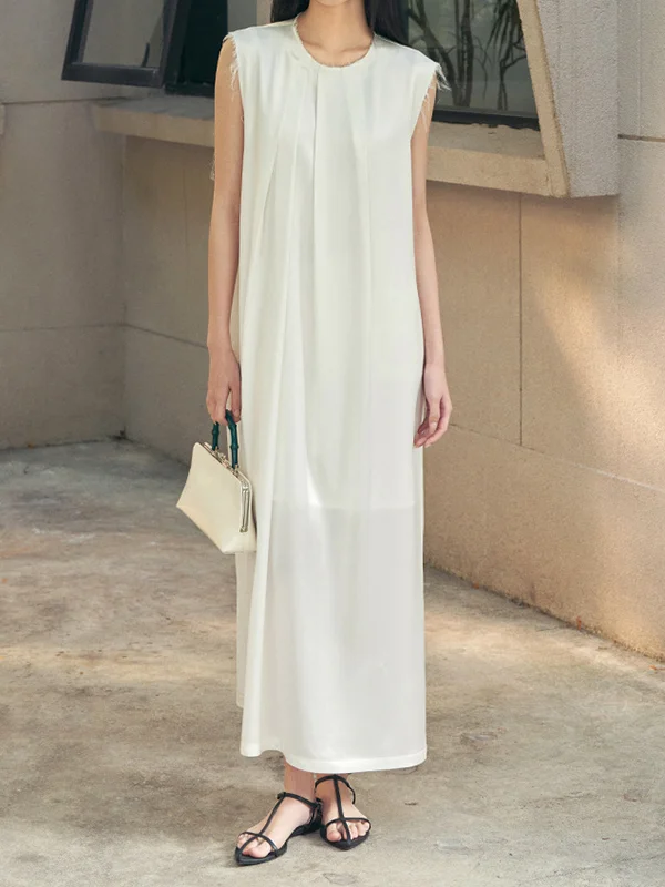 Sleeveless Pleated Pure Color Round-Neck Maxi Dresses