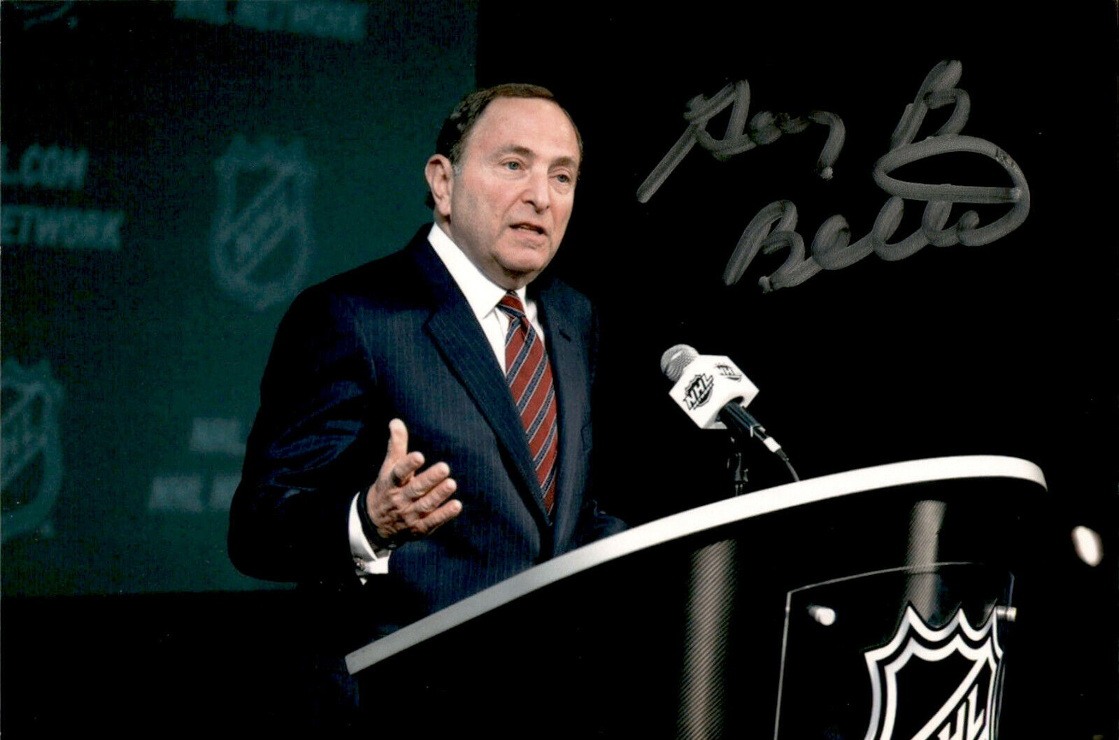 Gary Bettman SIGNED 4x6 Photo Poster painting NHL COMMISSIONER #6