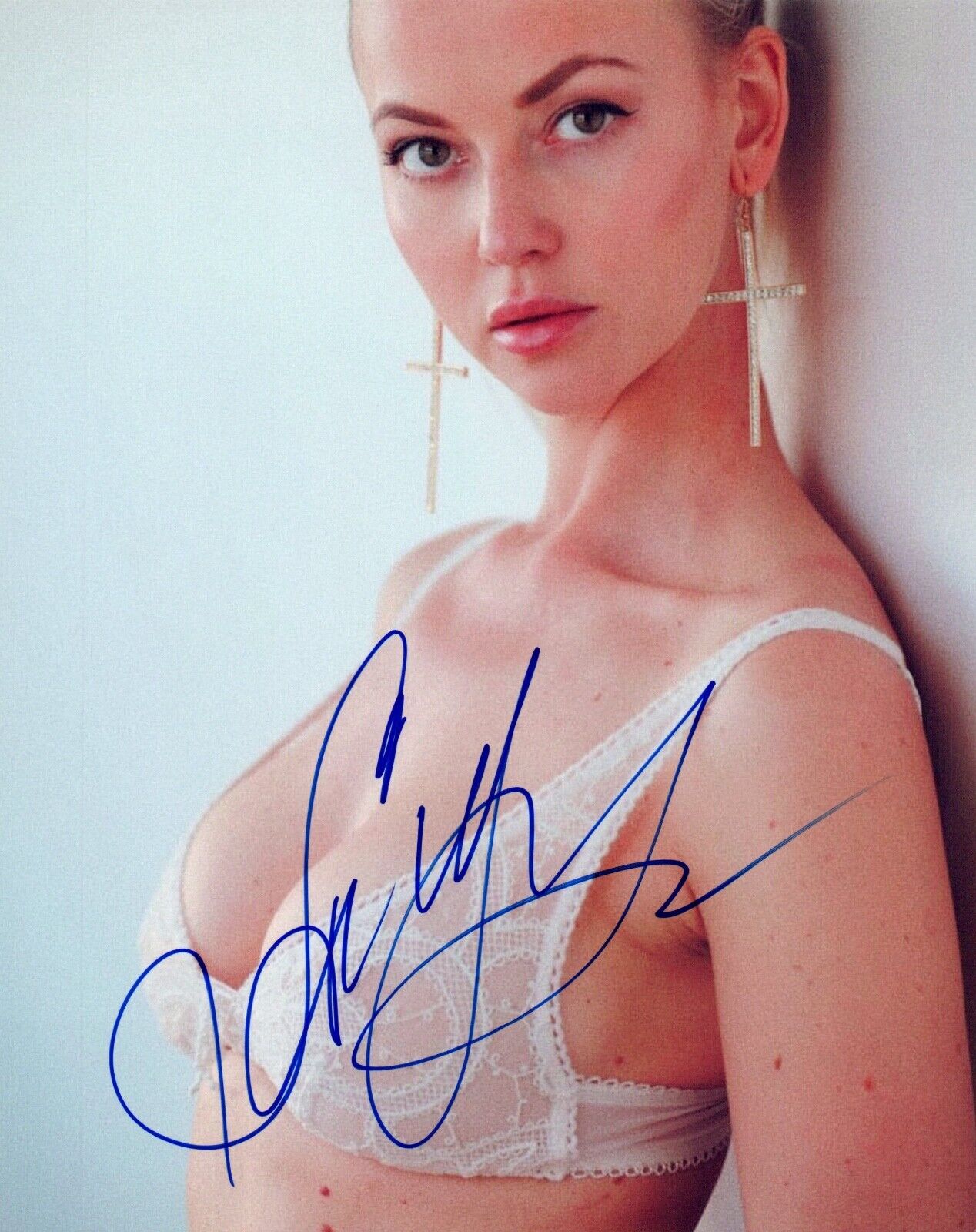 Anya Areva Signed Autographed 8x10 Photo Poster painting Hot Sexy Model Actress COA