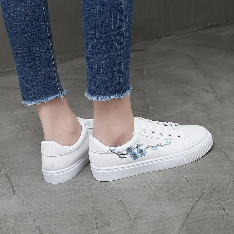 Yyvonne White Shoes Women 2025 Autumn New Flat Plate Shoes Net Red Leisure Anti-Slip Students Embroidered Sports Single Shoes