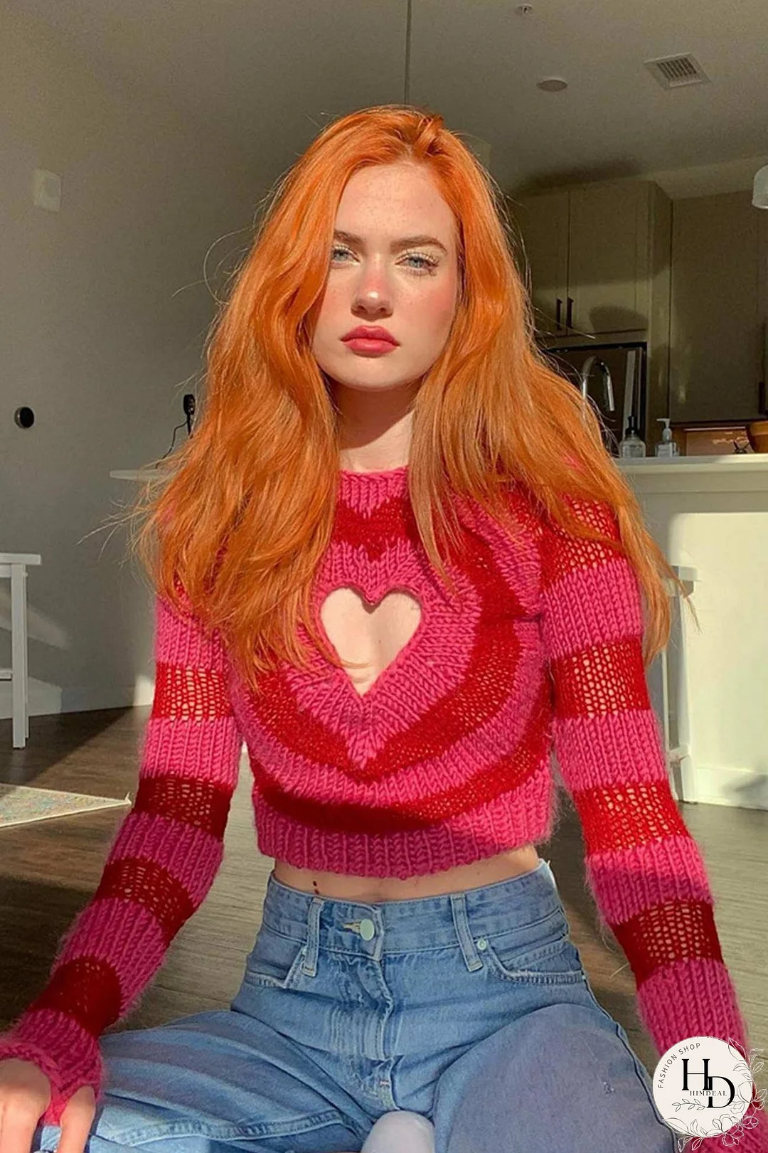 Contrast Color Heart Pattern Cut-out Sweater