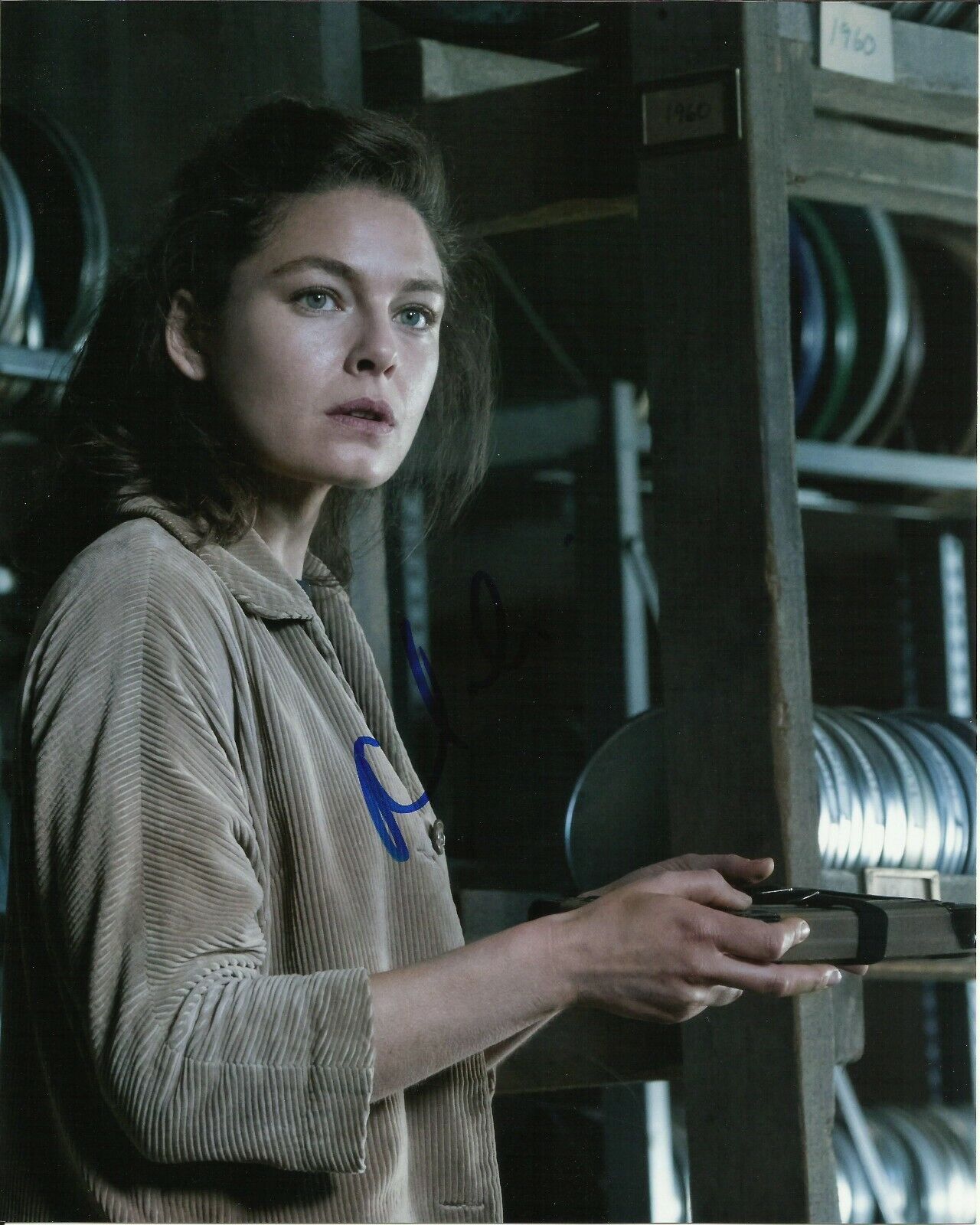 ALEXA DAVALOS SIGNED MAN IN THE HIGH CASTLE Photo Poster painting UACC REG 242 (1)