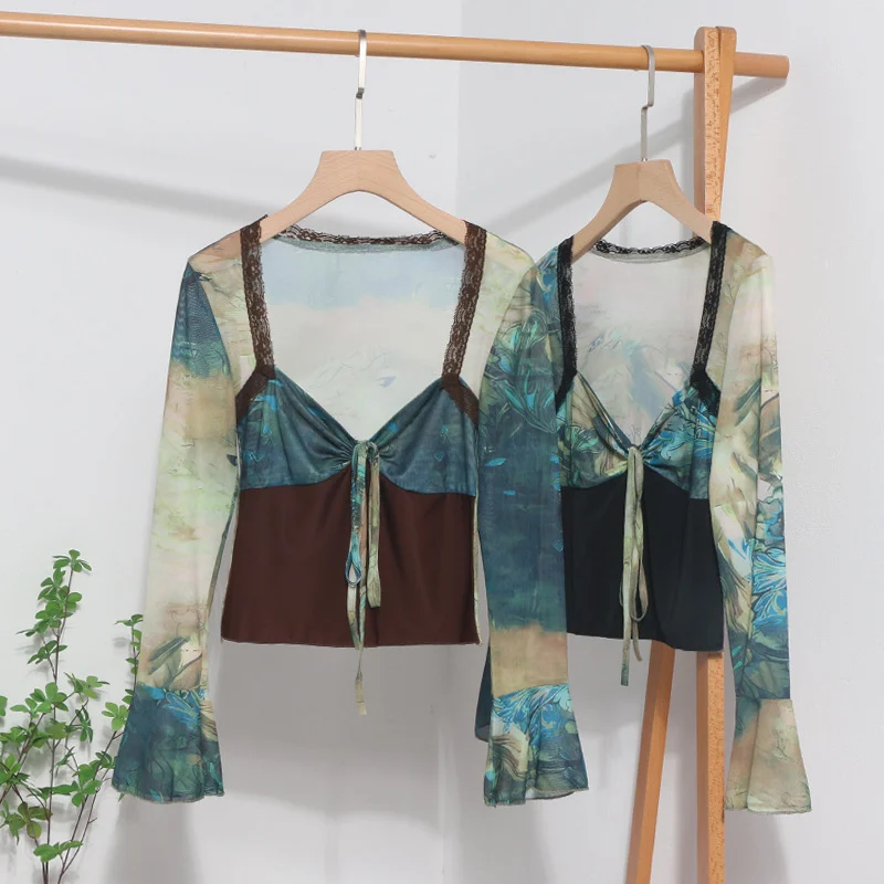 Uveng 2023 Spring Dress French Court Style Lace With Lace Stitched Print Horn Long-Sleeved T-Shirt 82236