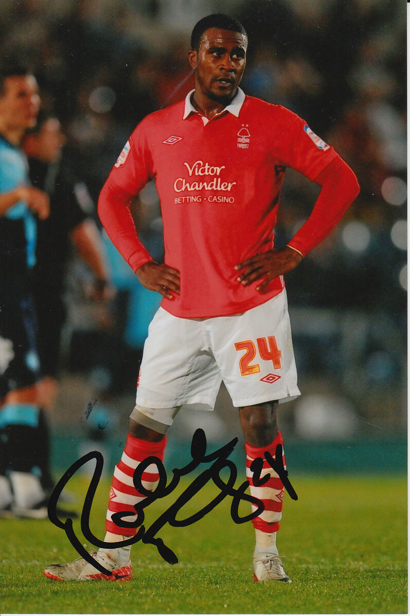 NOTTINGHAM FOREST HAND SIGNED ROBBIE FINDLEY 6X4 Photo Poster painting.