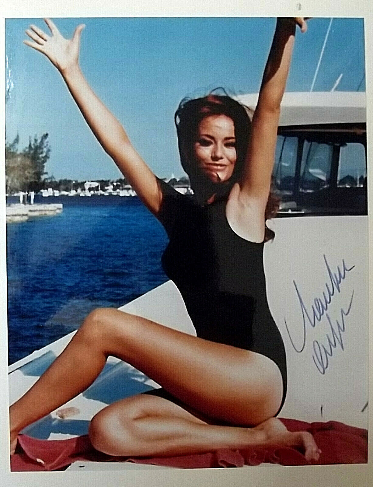 CLAUDINE AUGER AS DOMINO (THUNDERBALL) ORIGINAL AUTOGRAPH Photo Poster painting *