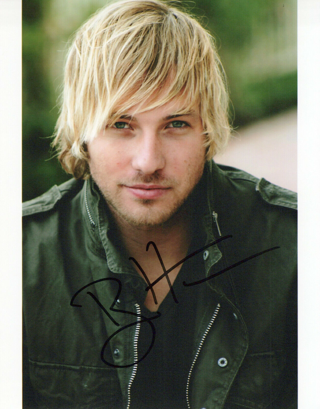 Ryan Hansen head shot autographed Photo Poster painting signed 8x10 #4