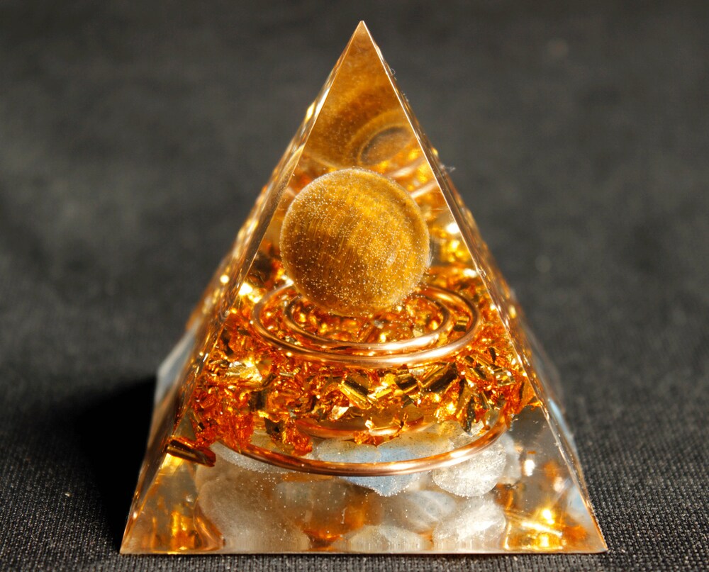 

Orgone Pyramid Chakra - Gray Moonstone in Double, 501 Original