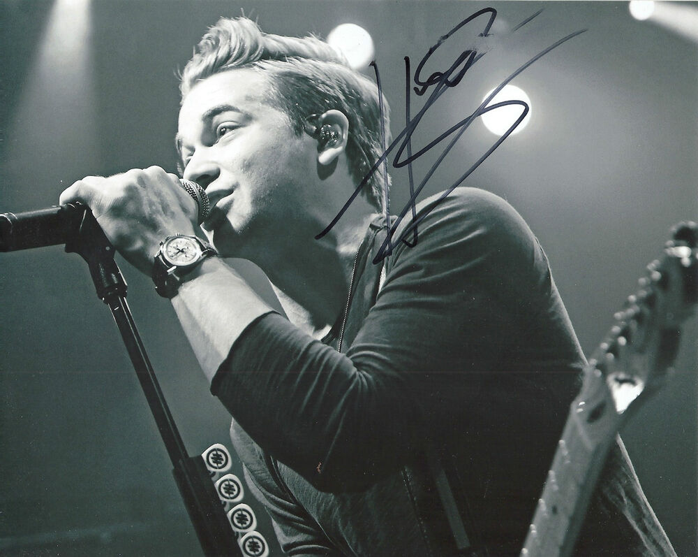 HUNTER HAYES 'THE 21 PROJECT' COUNTRY SINGER SIGNED 8X10 PICTURE *COA 3