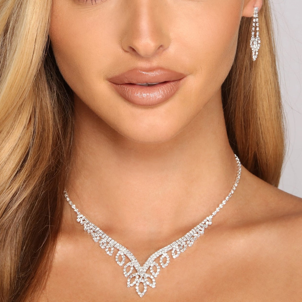 Glamorous Beauty Necklace And Earrings Set | Oxredo Shop Ramadan Sale