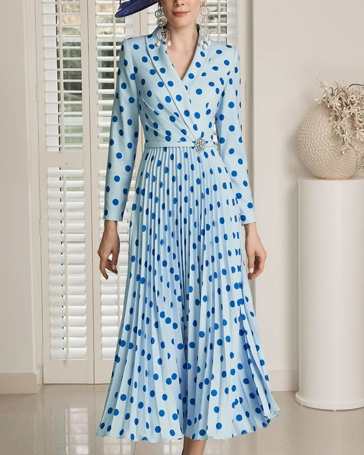 Elegant polka-dot pleated dress