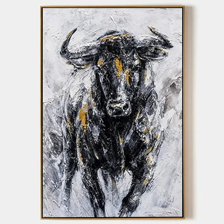 CHARGING BULL: Textured Bull Painting, Vertical Wall Art（Canvas painting）