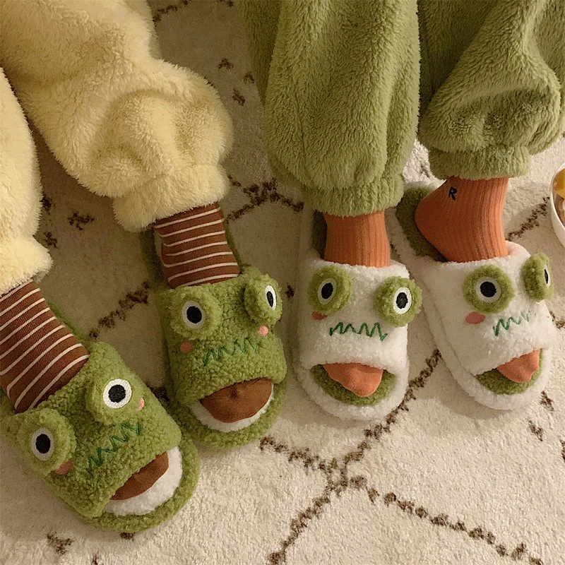 Fluffy Slippers-Round Eye Frog