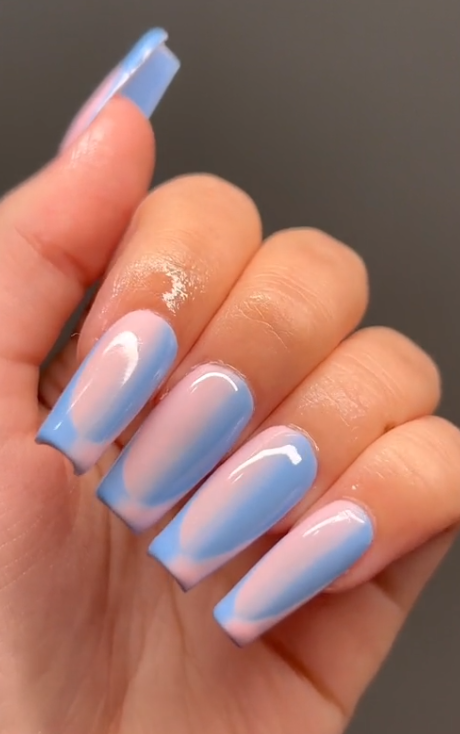 25+ Baby Blue Nail Ideas - the gray details