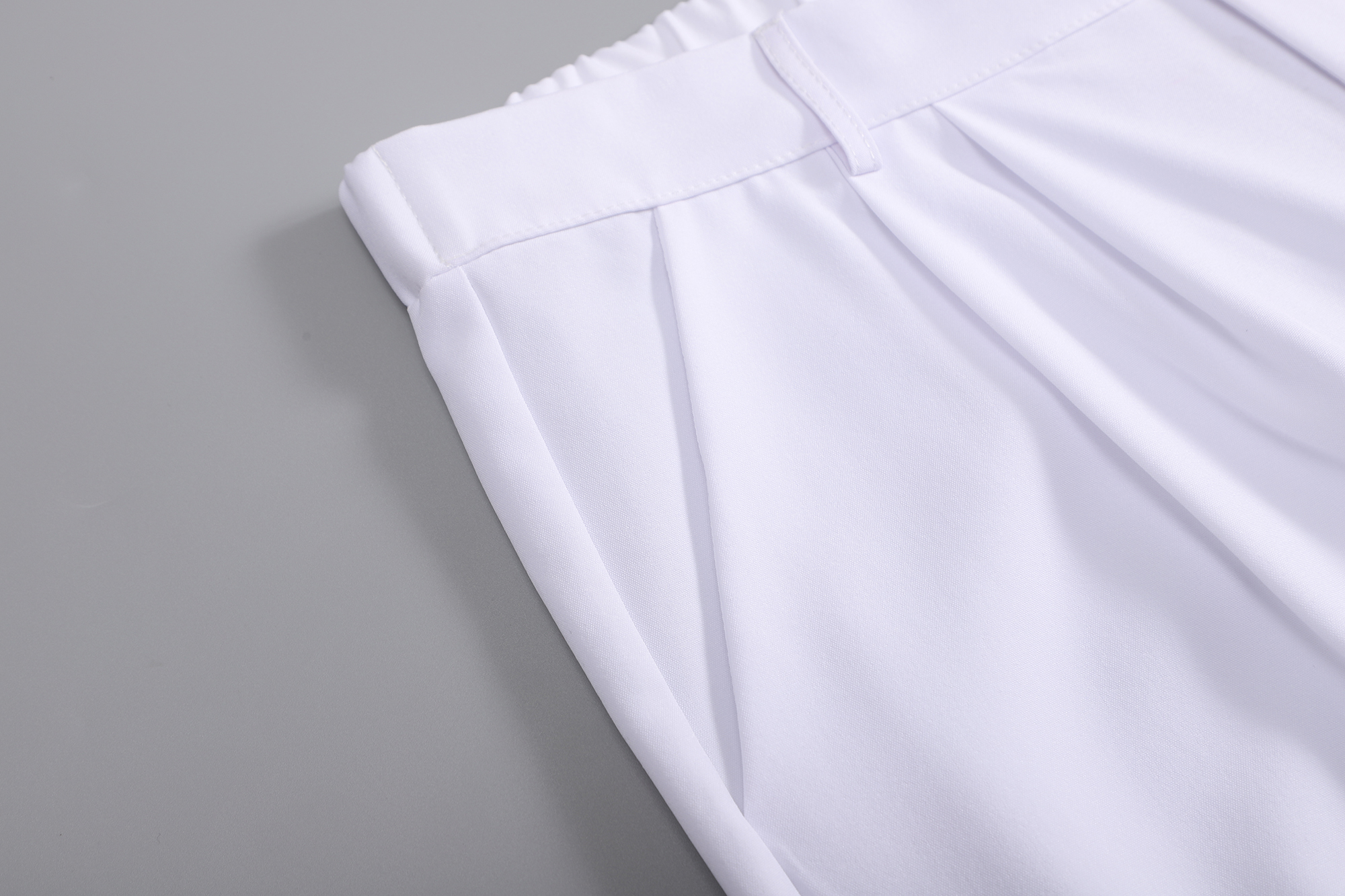 White Lineart Print 2-Piece Walking Set