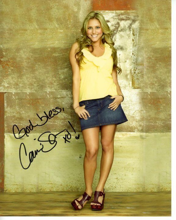 CASSIE CASSANDRA SCERBO signed MAKE IT OR BREAK IT LAUREN TANNER 8x10 Photo Poster painting