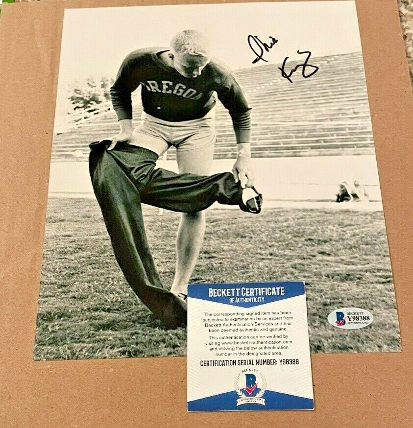 PHIL KNIGHT SIGNED OREGON DUCKS 8X10 Photo Poster painting BECKETT CERTIFIED BAS