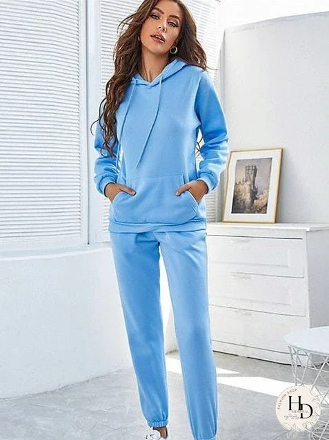Stylish and Comfy Sweatsuit for Women