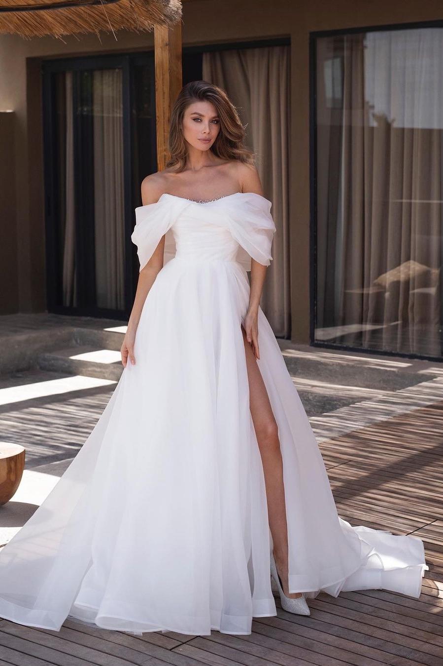 Lvs&Broner White Off the Shoulder Strapless Sleeveless A Line Prom Dress With High Split