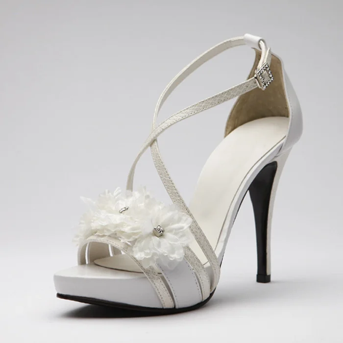 White Bridal Sandals Open Toe Cross Strap Chunky Heel Flower Sandals Vdcoo