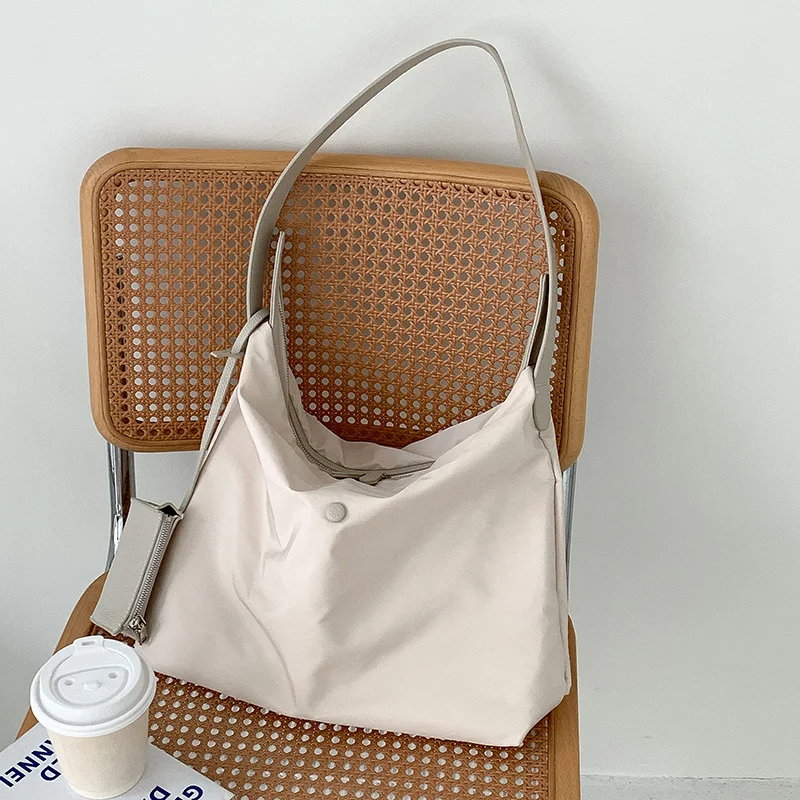 Mongw Mongw Version Of Casual Nylon Shoulder Bag Women's Large Capacity Commuter Retro Bag Pure Color All-Match Patchwork Waterproof Tote Bag