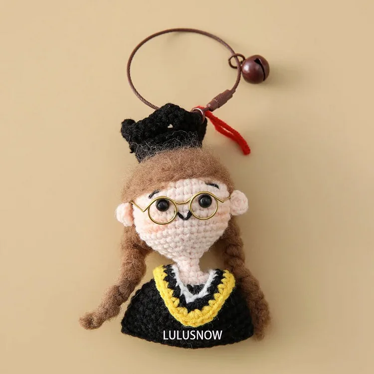 Lulusnow Handmade Graduation Season Girl Crochet Key Chain Bag Accessories Good as Gift for Couple