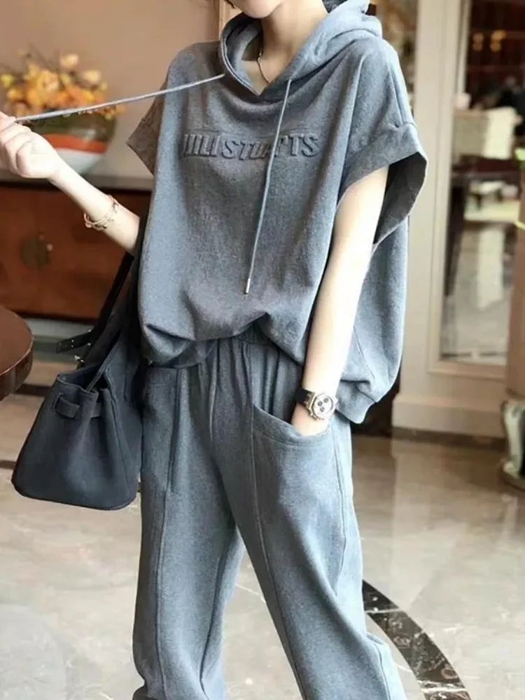 Women's Fashionable Casual Two-Piece Set For Spring And Summer, Featuring A Stylish Black Top And Wide-Leg Pants With Drawstring Details