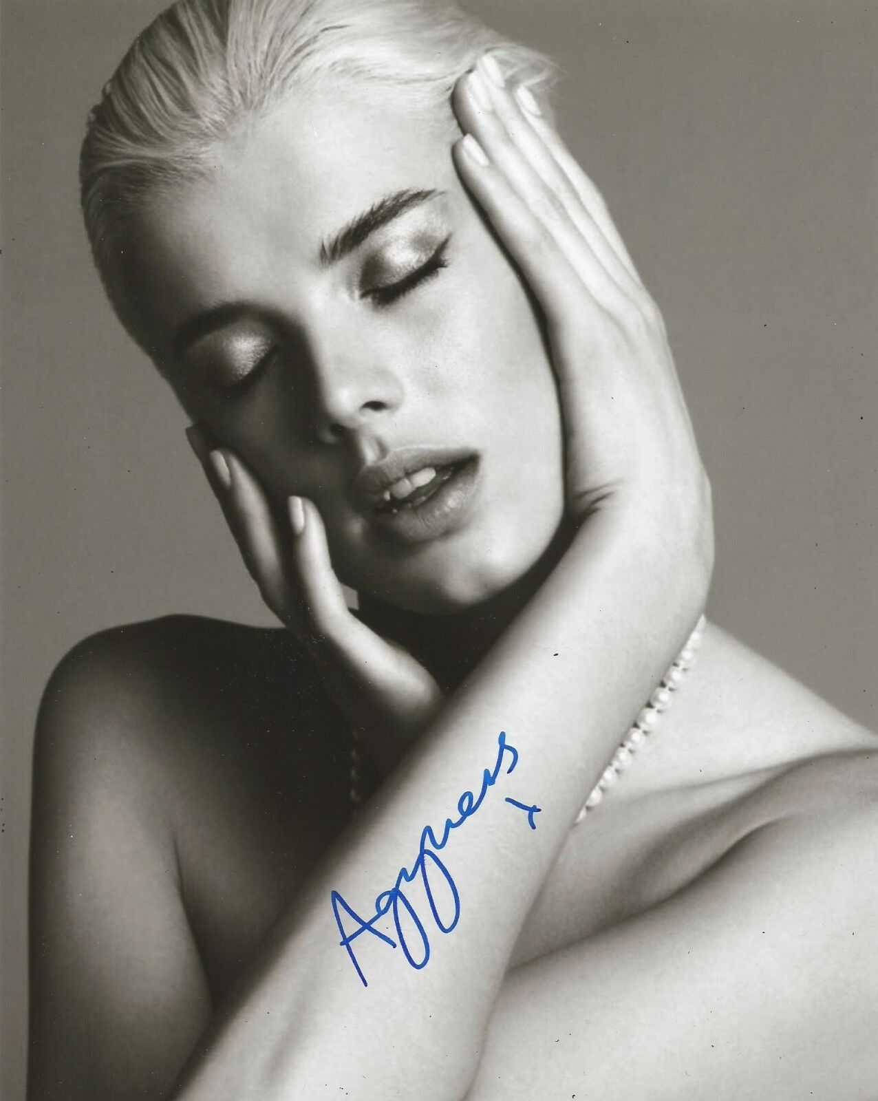 Agyness Deyn Signed 10x8 Photo Poster painting AFTAL