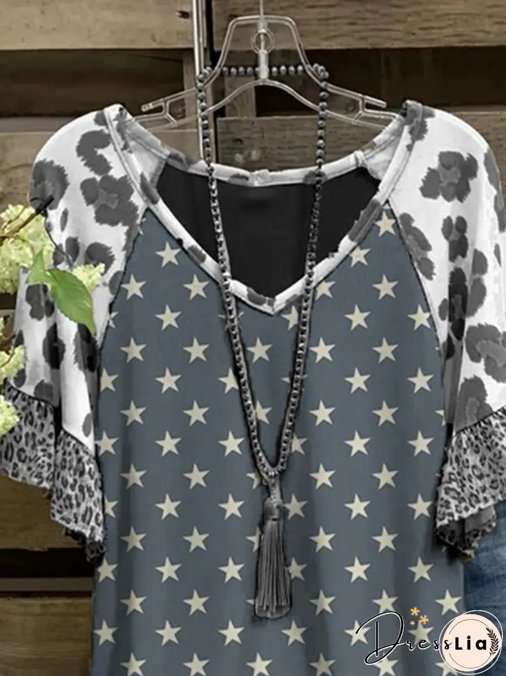 V Neck Short Sleeve Printed Casual T-shirt