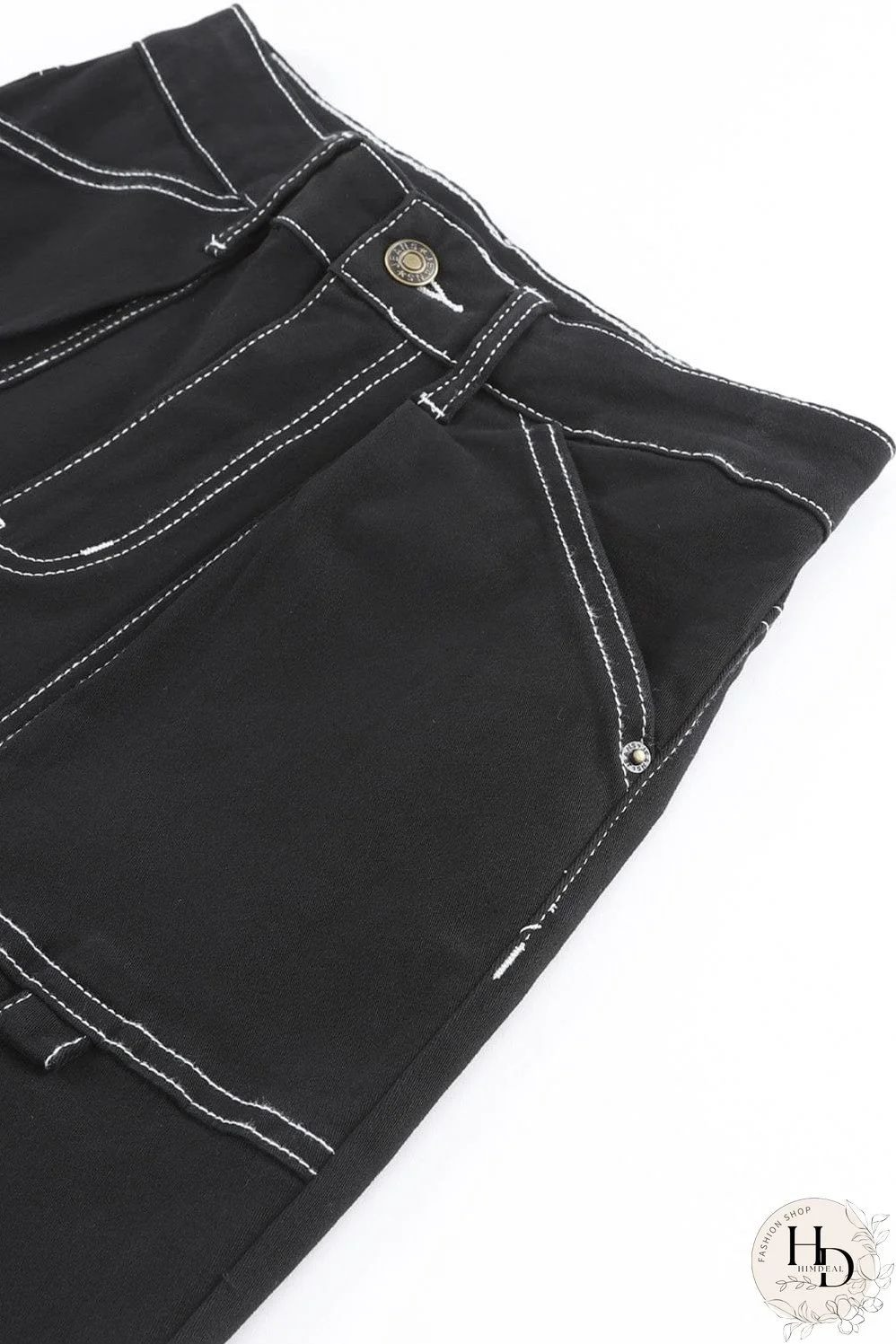 Streetwear-Inspired Black Cargo Pants