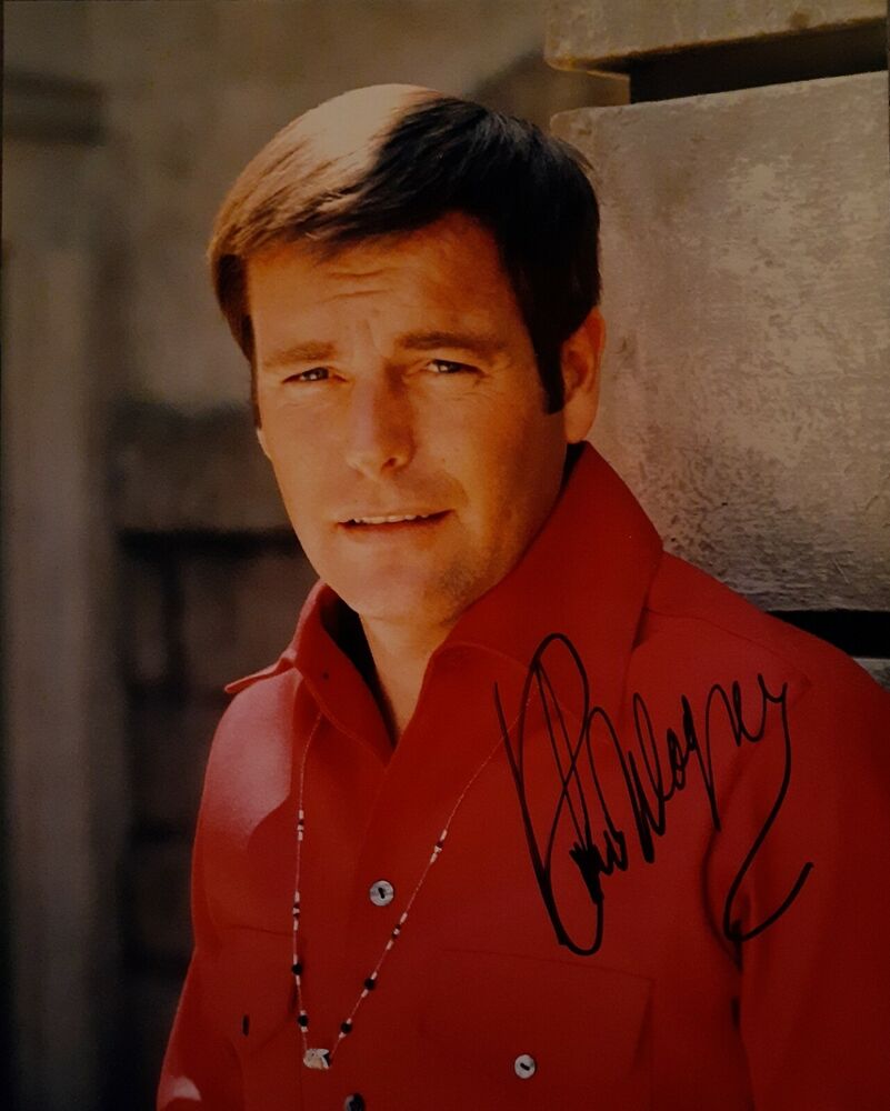 Robert Wagner signed  8x10