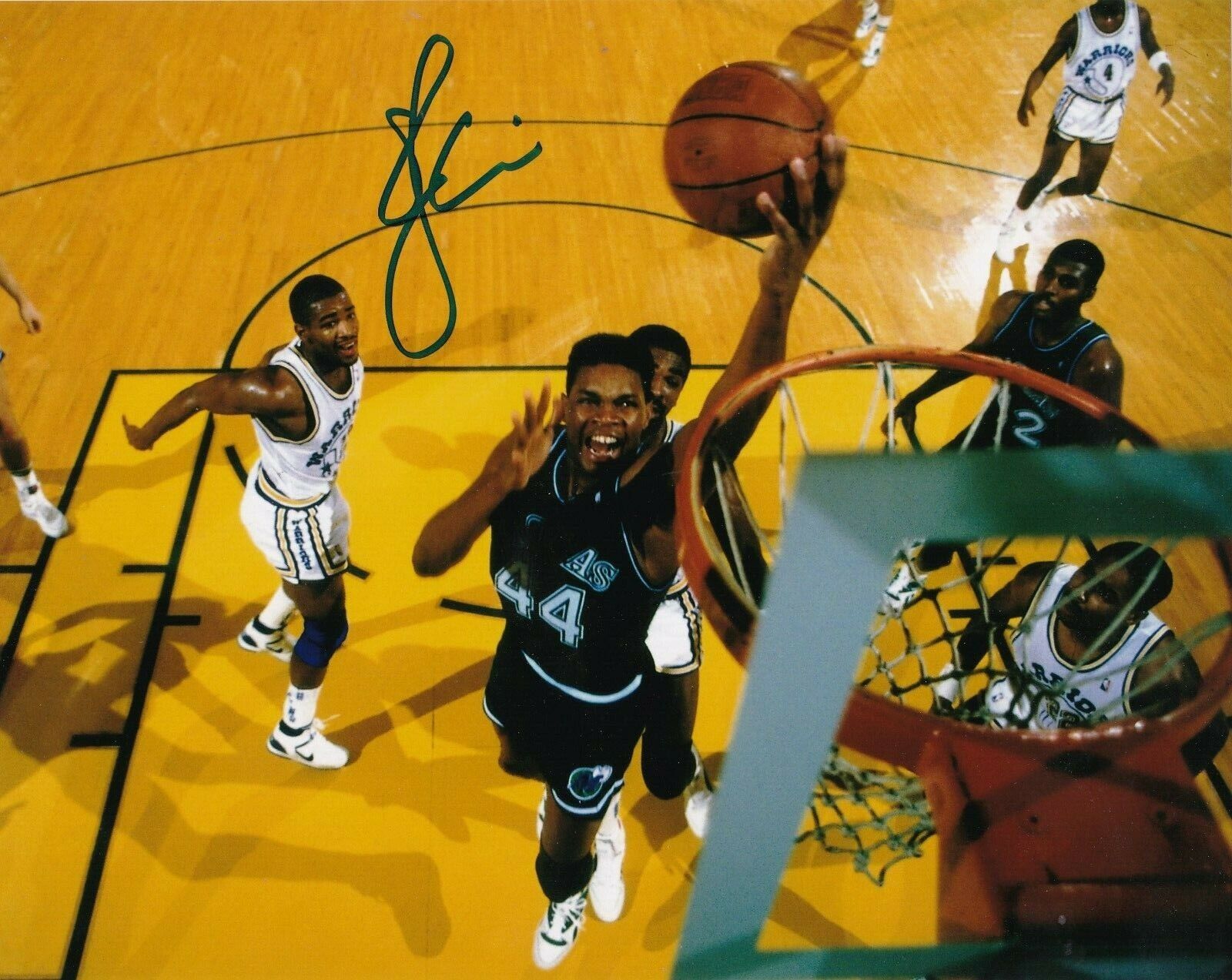 SAM PERKINS DALLAS MAVERICKS ACTION SIGNED 8x10