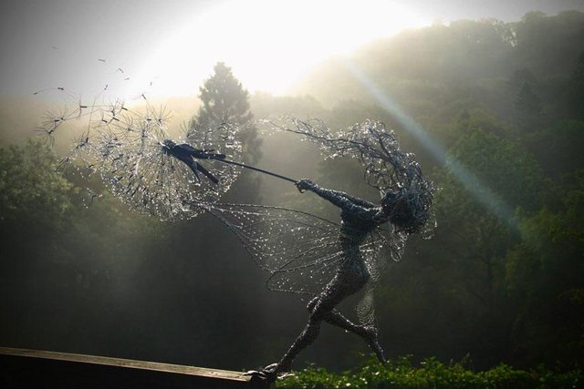 fantasywire-wire-fairy-sculptures-robin-wight-17__880.jpg