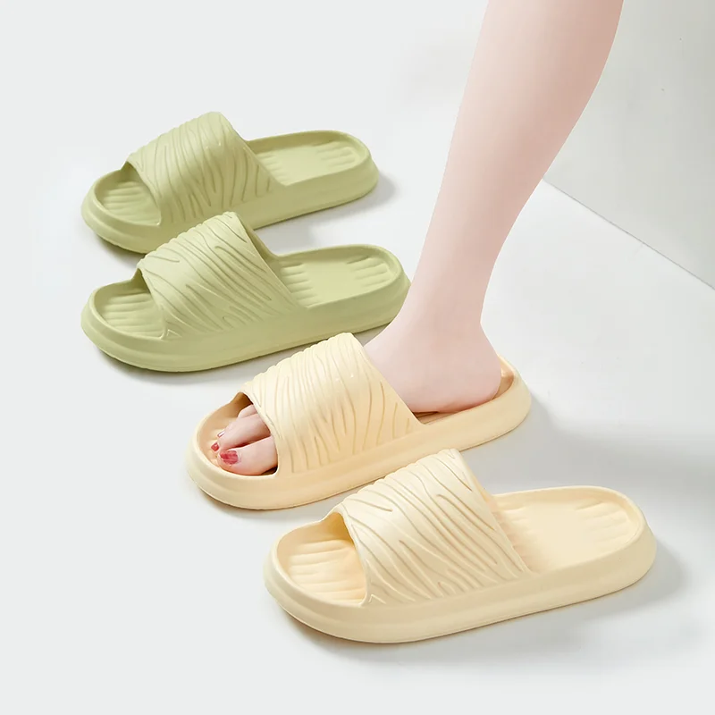 Yyvonne 2024 Summer Soft Cloud Slippers Women Lightweight Anti Slip Flat Slides Woman Comfortable Eva Platform Sandals Female