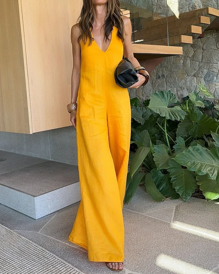 Sleeveless solid color halter neck solid color jumpsuit