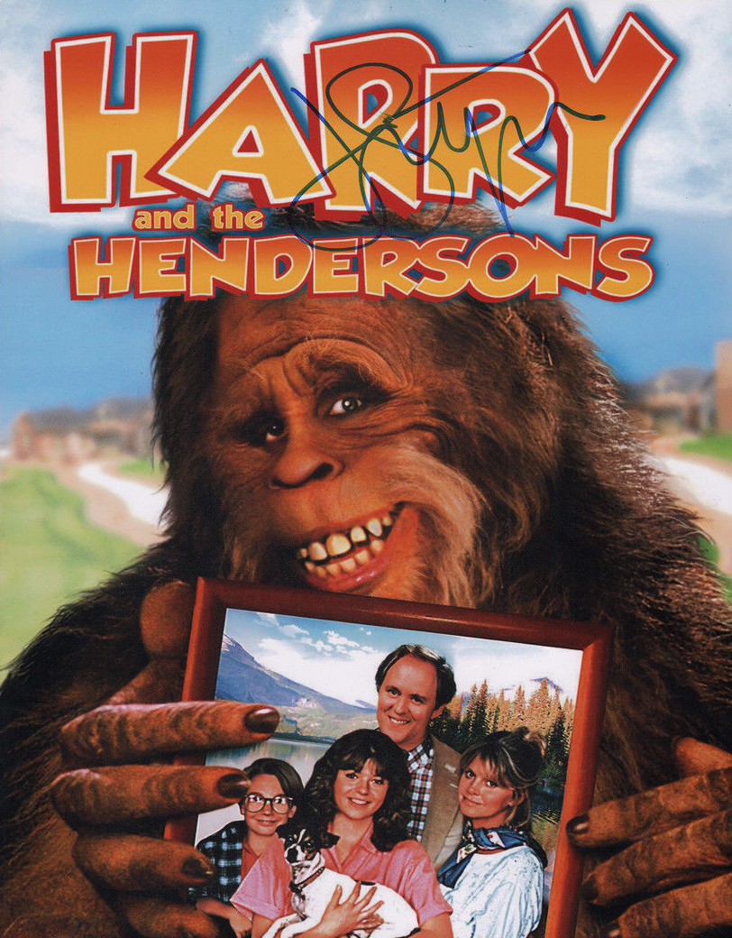 ~~ JOHN LITHGOW Authentic Hand-Signed Harry and the Hendersons