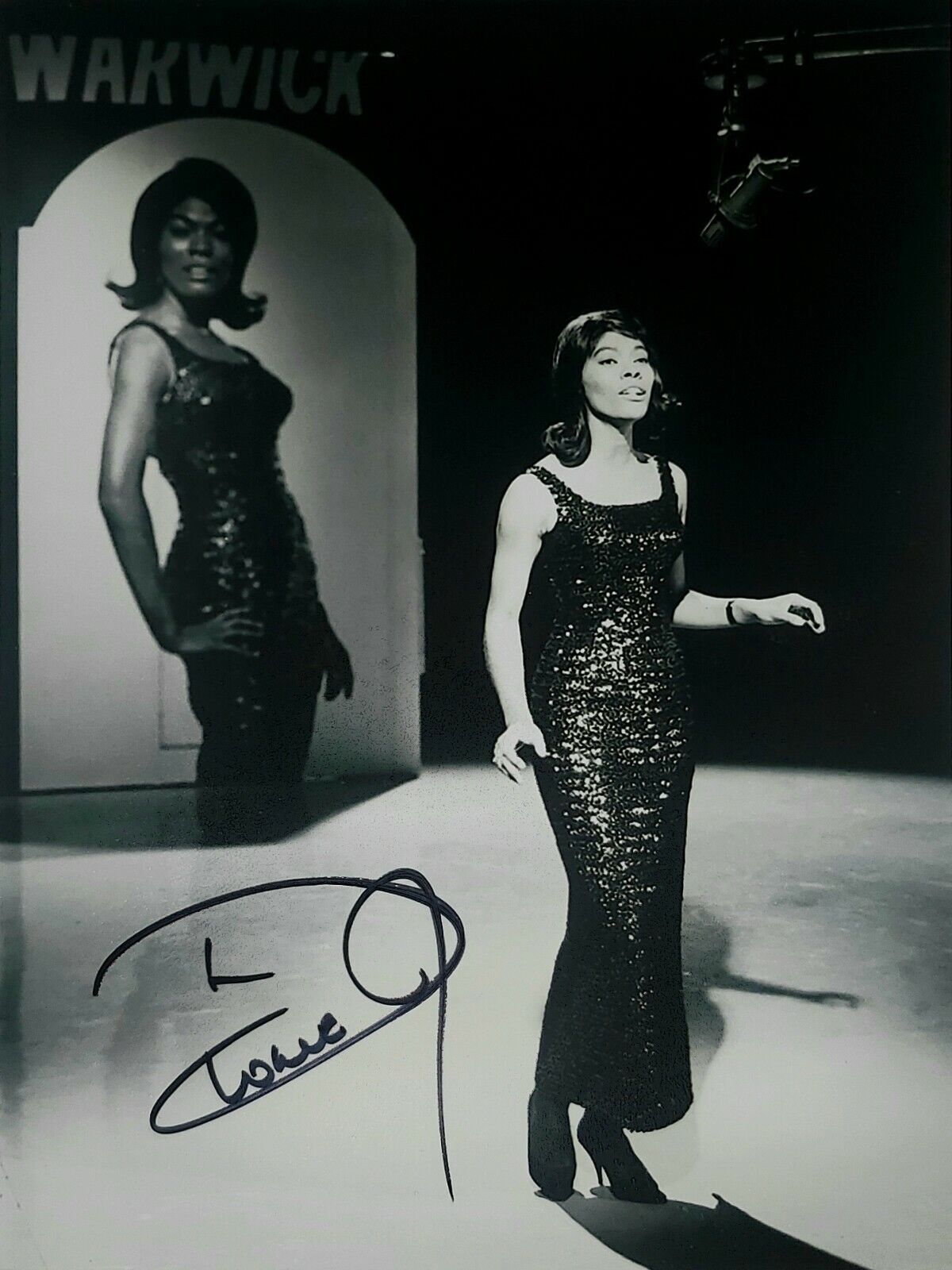 Dionne Warwick Hand Signed Autograph Photo Poster painting R&B Singer I Say a Little Prayer