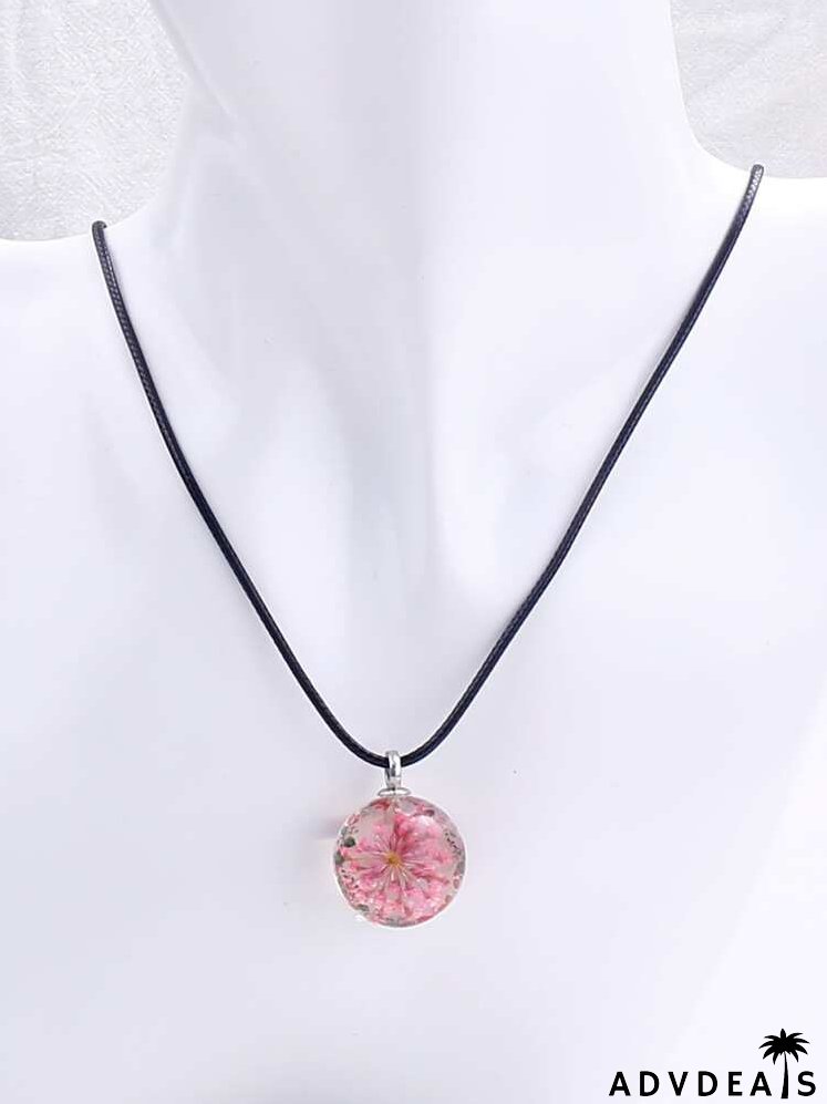 Dried Flower Decor Round Pendant Necklace
