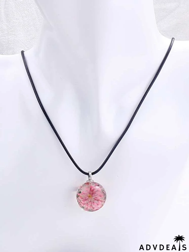 Dried Flower Decor Round Pendant Necklace