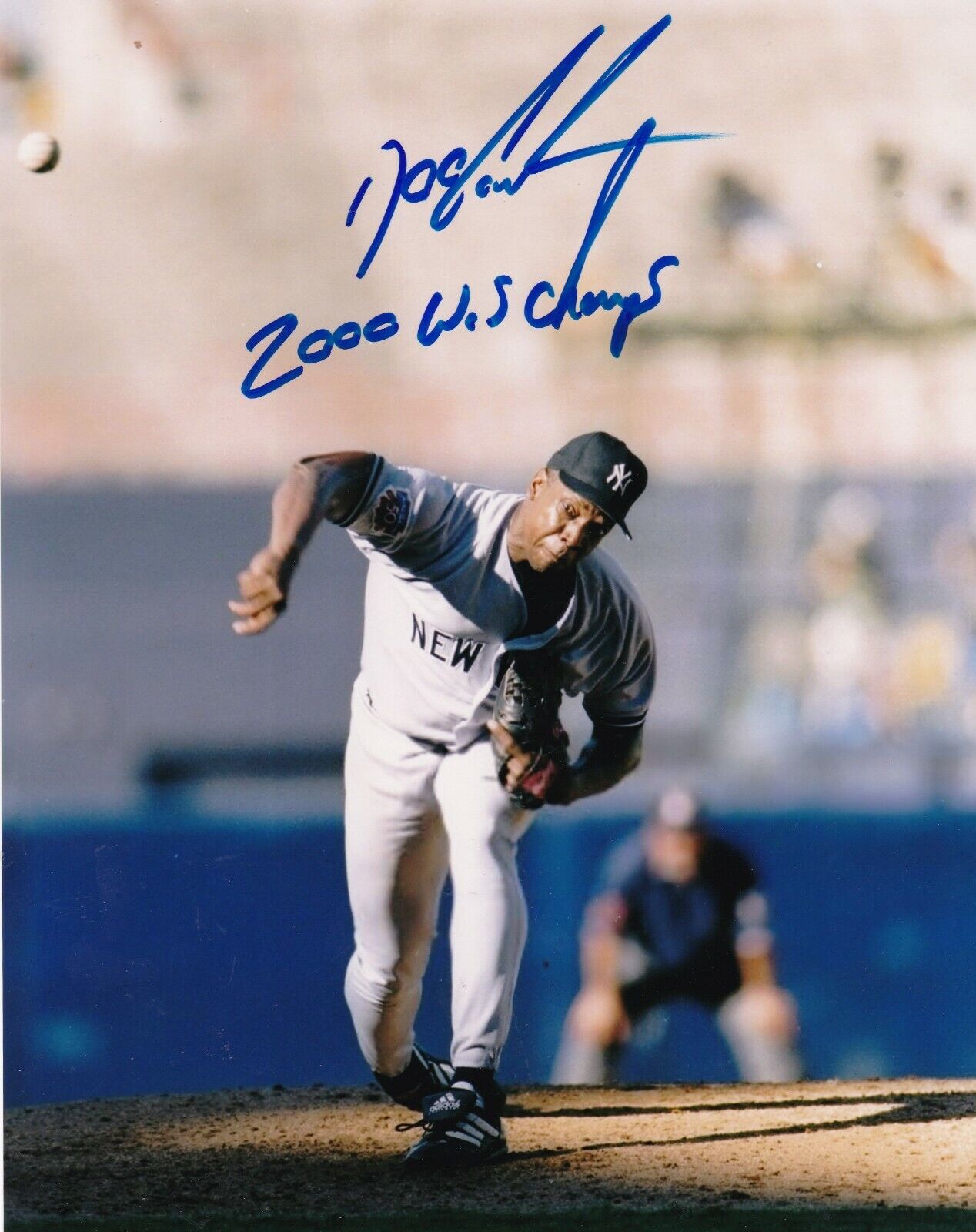 DOC GOODEN NEW YORK YANKEES 2000 WS CHAMPS ACTION SIGNED 8x10