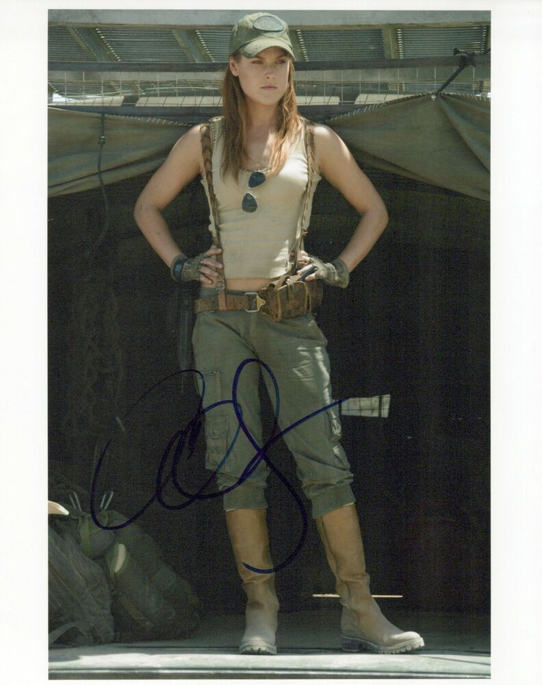 Ali Larter Resident Evil Extinction autographed Photo Poster painting signed 8x10 #1 Claire