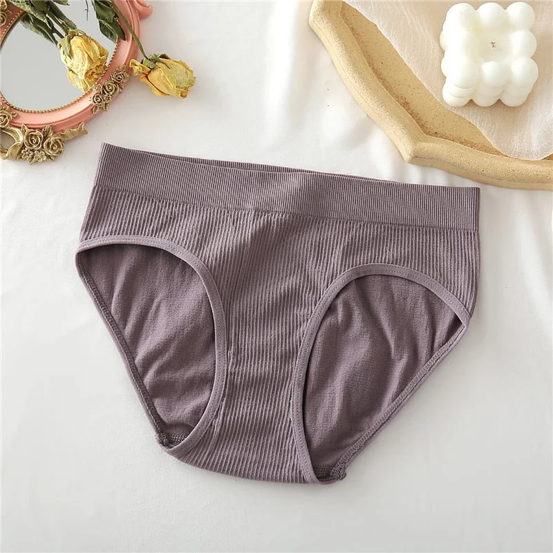FINETOO Seamless Briefs Women Sexy Panties S-XL Female Underpants Fashion Ladies Panties Solid Color Girls Panty Lingerie 2020